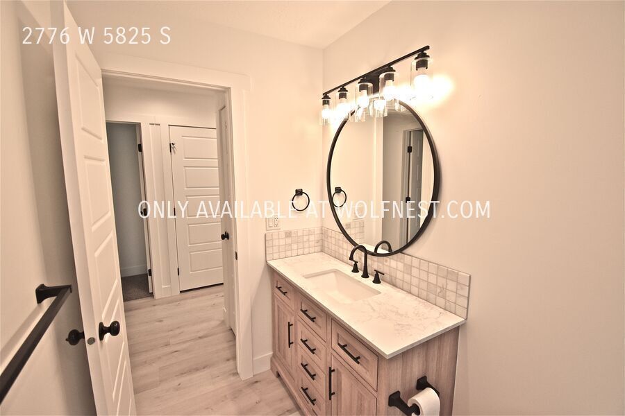 Remodeled 4 Bed Roy Home! No Deposit Option! property image