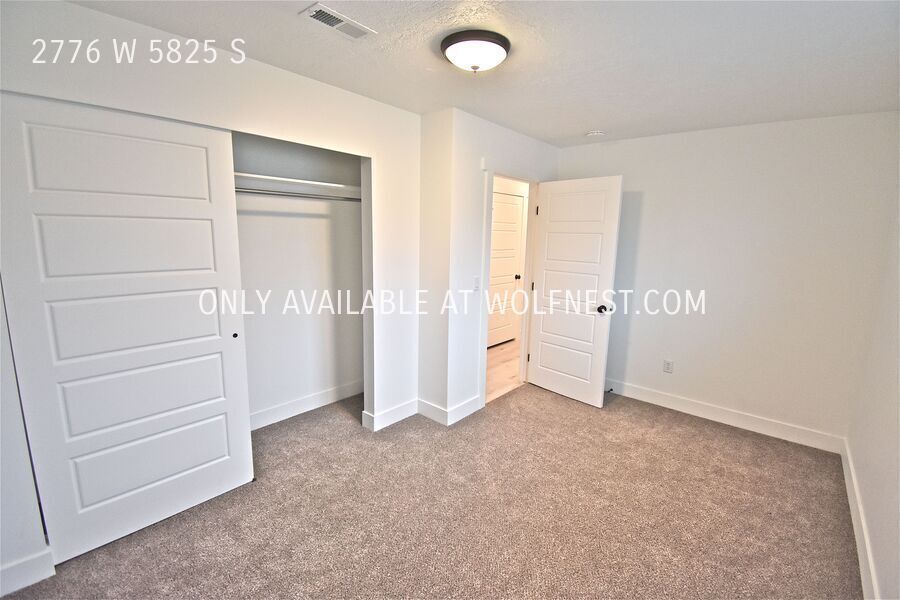 Remodeled 4 Bed Roy Home! No Deposit Option! property image