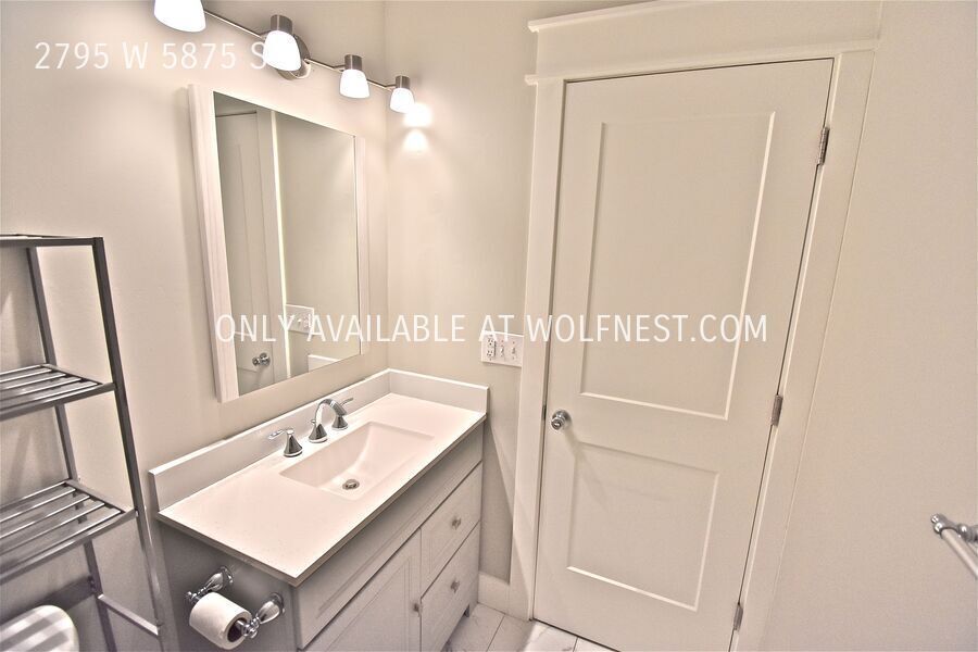 Remodeled 4 Bed Roy Home! No Deposit Option! property image