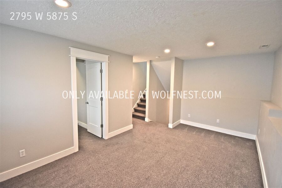 Remodeled 4 Bed Roy Home! No Deposit Option! property image