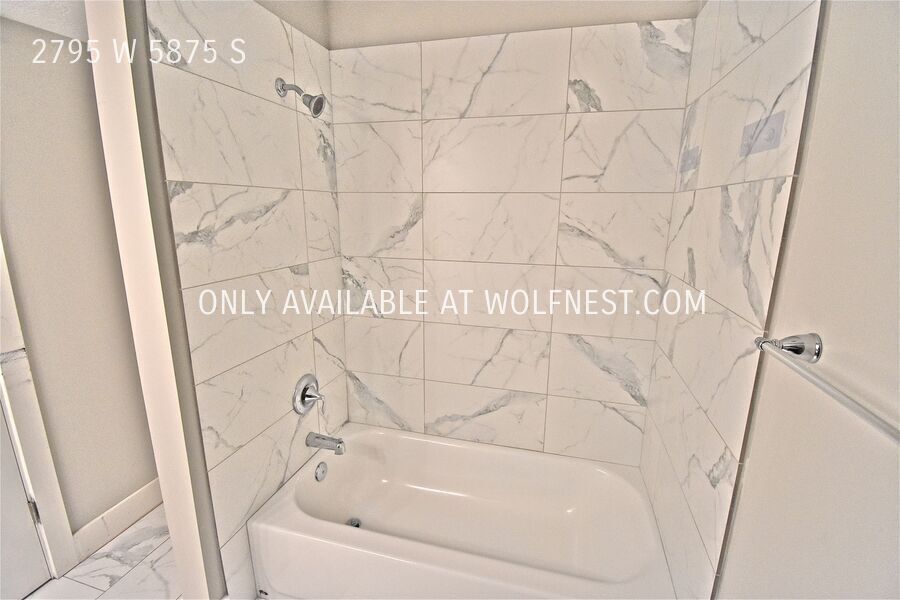 Remodeled 4 Bed Roy Home! No Deposit Option! property image