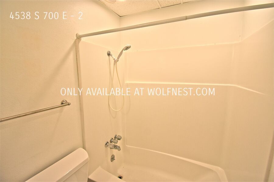 Lovely 2 Bed Murray Condo! No Deposit Option! property image