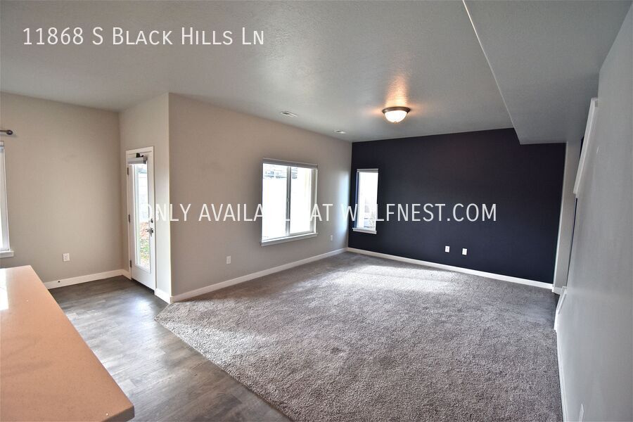 Gorgeous 3 Bed Herriman Townhome! No Deposit Option! property image