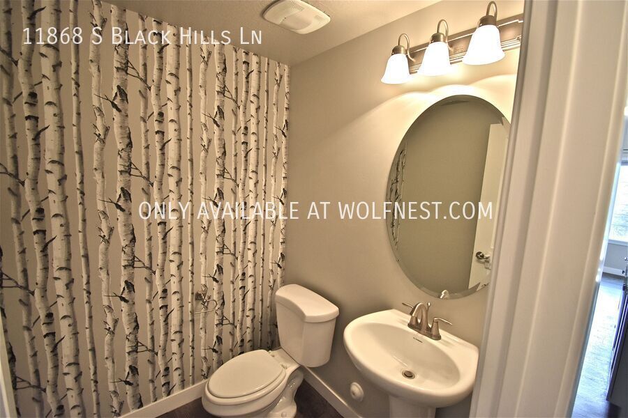 Gorgeous 3 Bed Herriman Townhome! No Deposit Option! property image