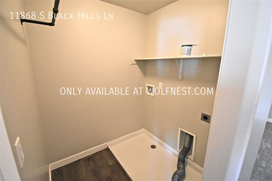 Gorgeous 3 Bed Herriman Townhome! No Deposit Option! property image