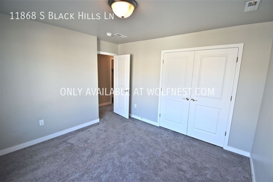Gorgeous 3 Bed Herriman Townhome! No Deposit Option! property image