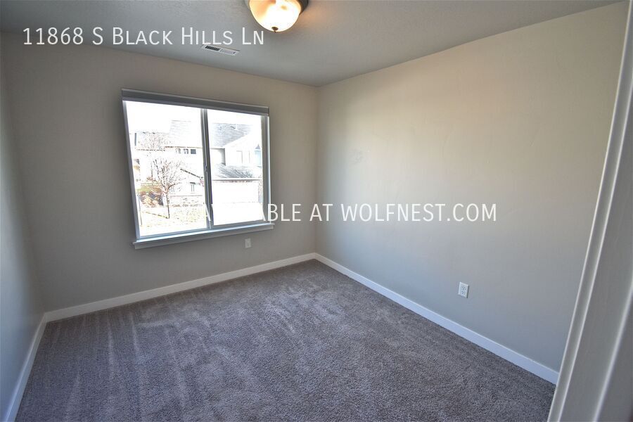 Gorgeous 3 Bed Herriman Townhome! No Deposit Option! property image