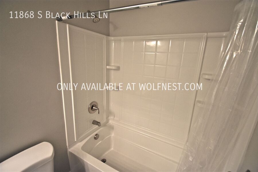 Gorgeous 3 Bed Herriman Townhome! No Deposit Option! property image