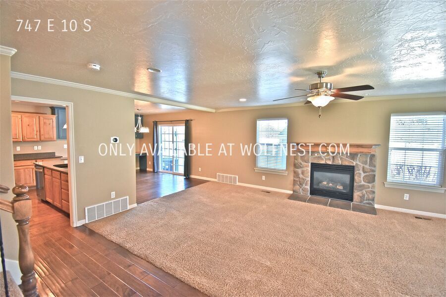 Beautiful 4 Bed American Fork Townhome! No Deposit Option! property image