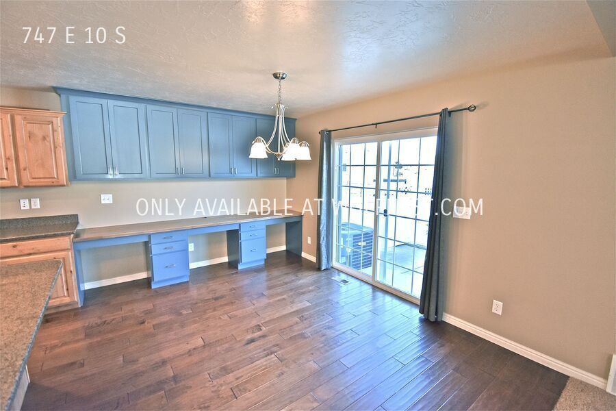 Beautiful 4 Bed American Fork Townhome! No Deposit Option! property image