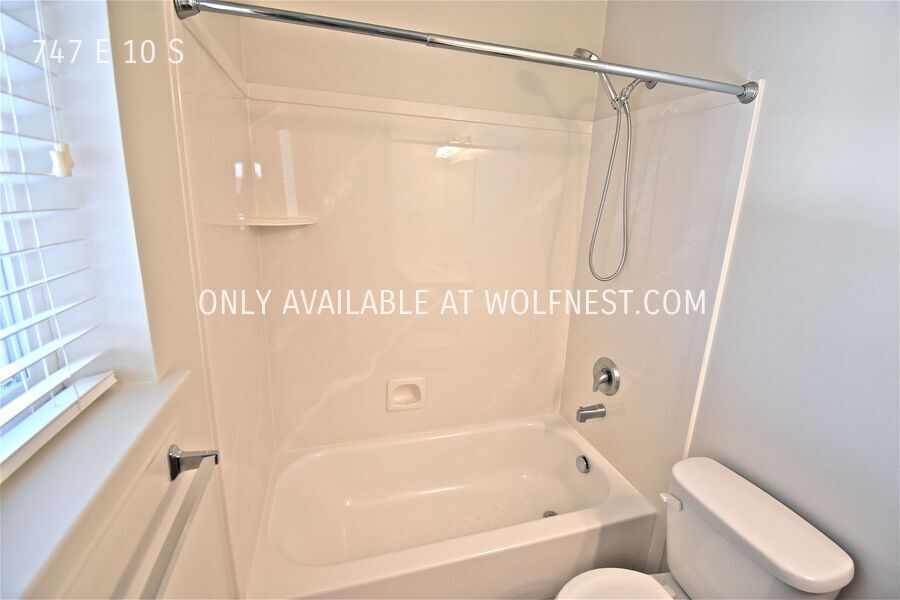 Beautiful 4 Bed American Fork Townhome! No Deposit Option! property image