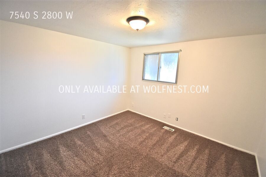 No Deposit Option! Lovely 4 Bedroom West Jordan Home! property image