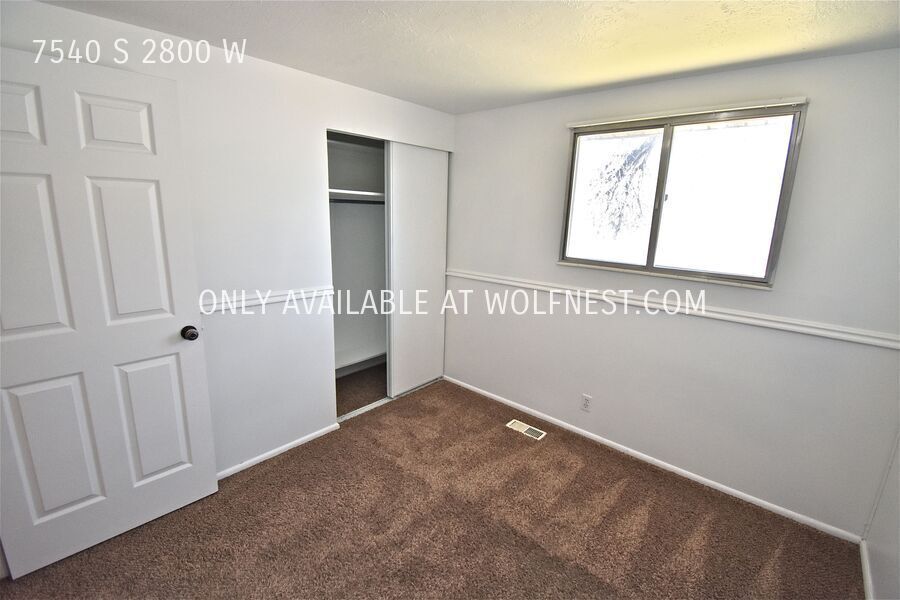 No Deposit Option! Lovely 4 Bedroom West Jordan Home! property image