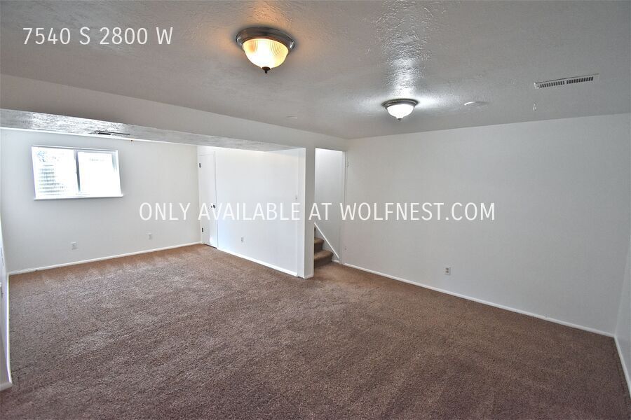 No Deposit Option! Lovely 4 Bedroom West Jordan Home! property image