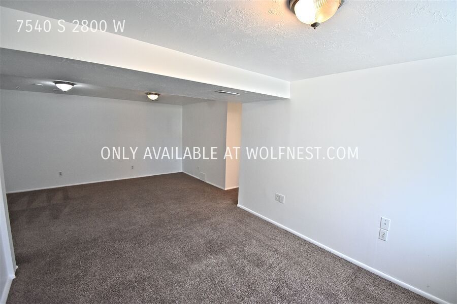 No Deposit Option! Lovely 4 Bedroom West Jordan Home! property image