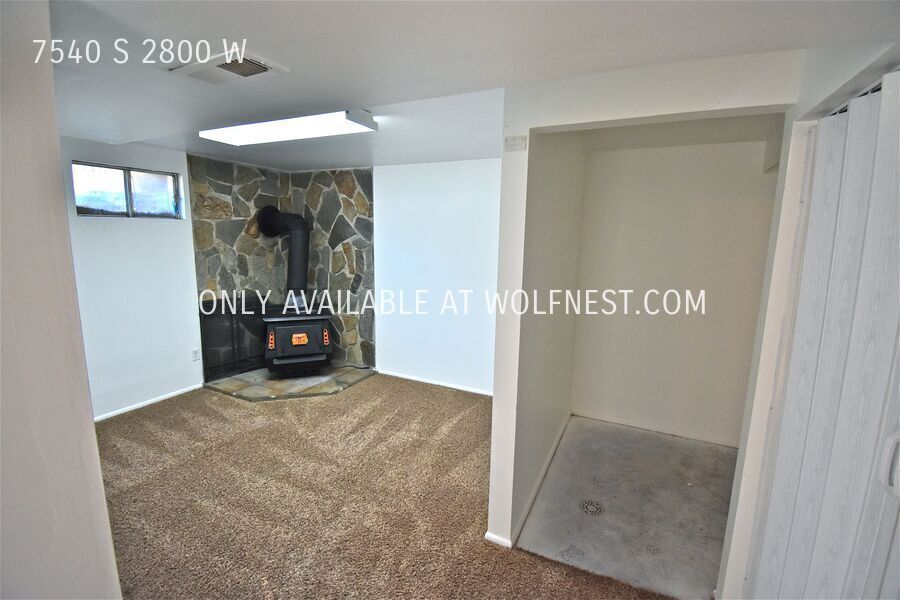 No Deposit Option! Lovely 4 Bedroom West Jordan Home! property image