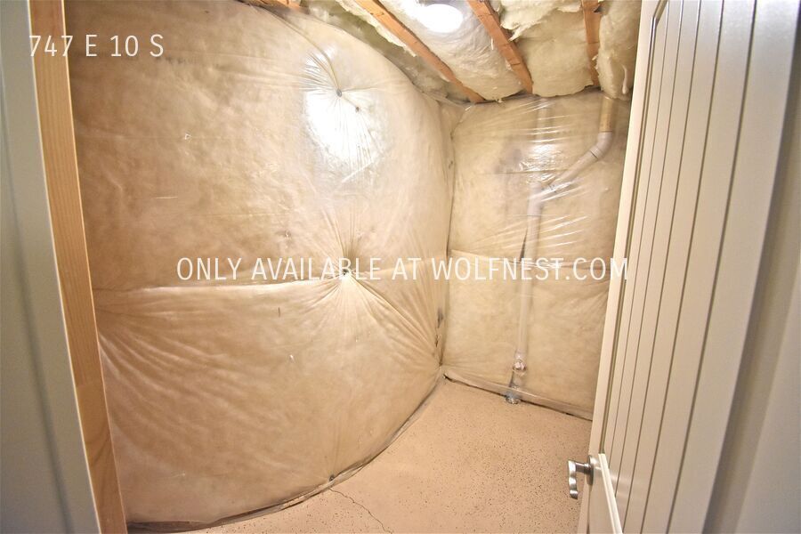 Beautiful 4 Bed American Fork Townhome! No Deposit Option! property image