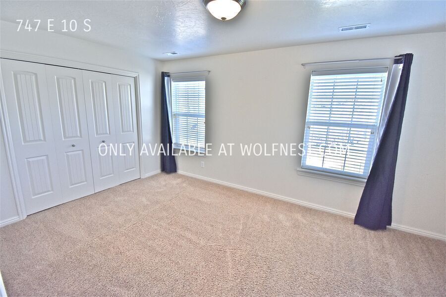 Beautiful 4 Bed American Fork Townhome! No Deposit Option! property image