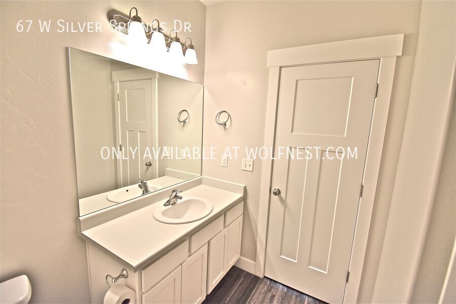 Stunning 3 Bed Vineyard Condo! No Deposit Option! property image