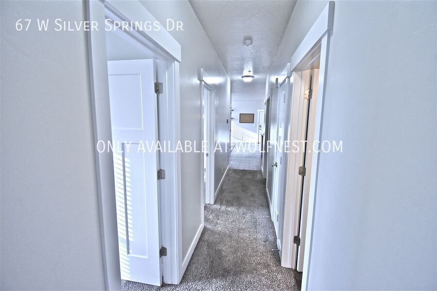 Stunning 3 Bed Vineyard Condo! No Deposit Option! property image