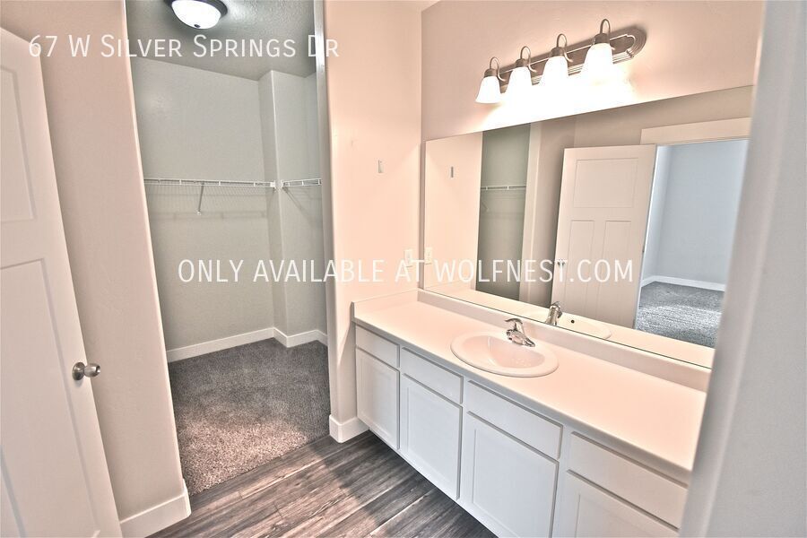 Stunning 3 Bed Vineyard Condo! No Deposit Option! property image