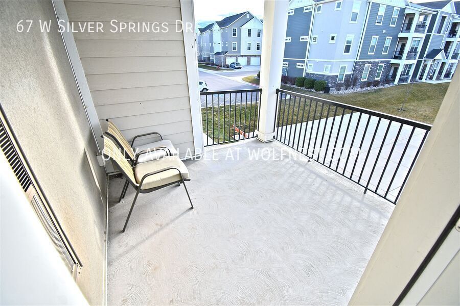 Stunning 3 Bed Vineyard Condo! No Deposit Option! property image