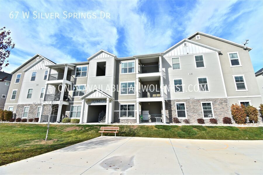 Stunning 3 Bed Vineyard Condo! No Deposit Option! property image