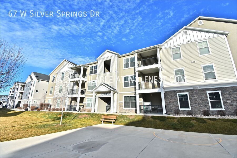 Stunning 3 Bed Vineyard Condo! No Deposit Option! property image