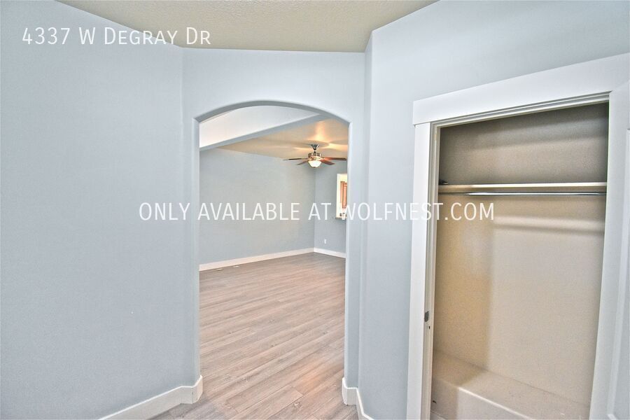 Spacious 4 Bed Daybreak Townhome! property image