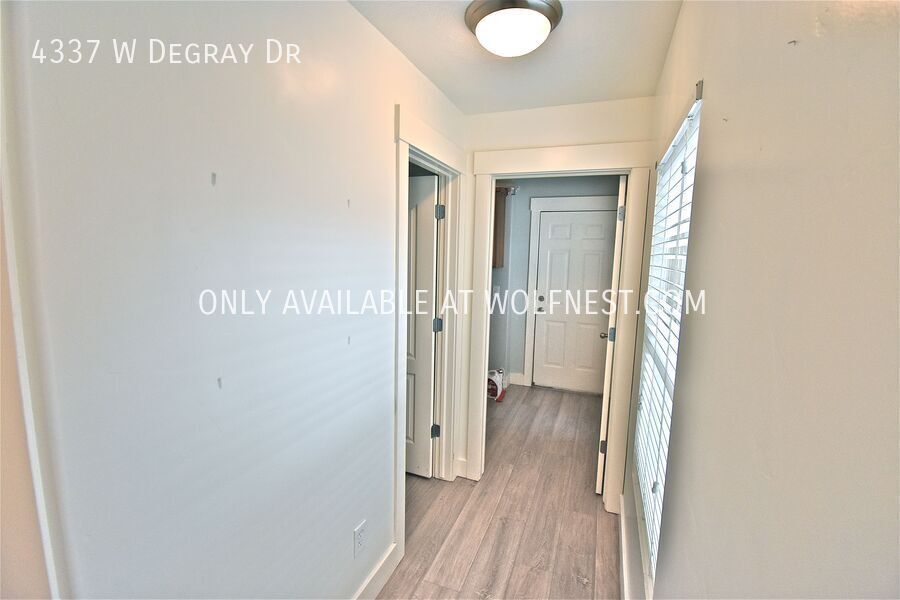 Spacious 4 Bed Daybreak Townhome! property image