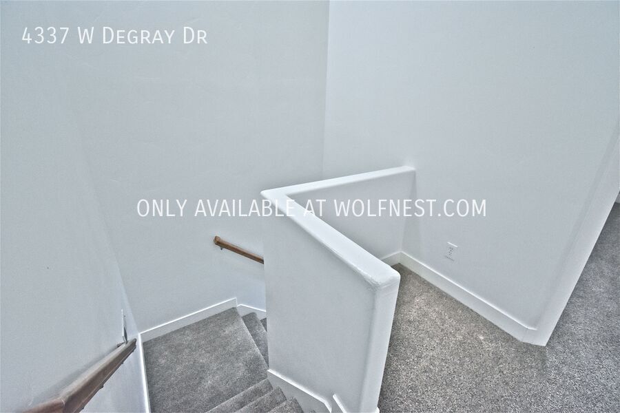 Spacious 4 Bed Daybreak Townhome! property image