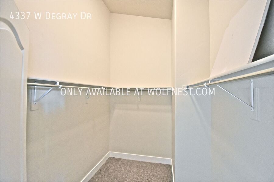 Spacious 4 Bed Daybreak Townhome! property image