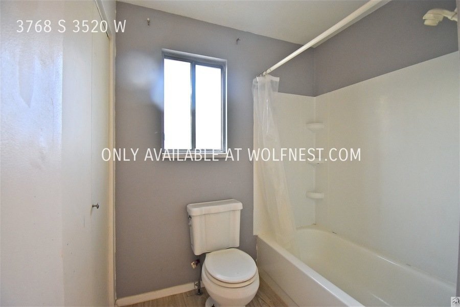 Lovely 3 Bed West Valley Townhome! No Deposit Option! property image