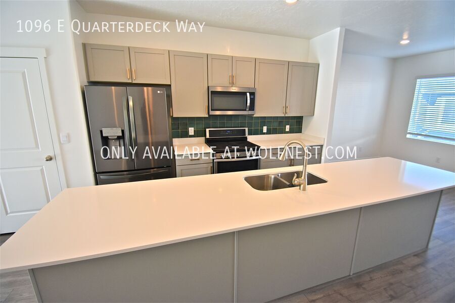 Stunning 4 Bed Saratoga Springs Townhome! No Deposit Option! property image