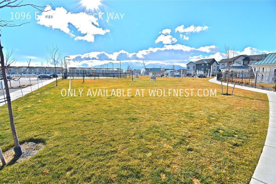 Stunning 4 Bed Saratoga Springs Townhome! No Deposit Option! property image