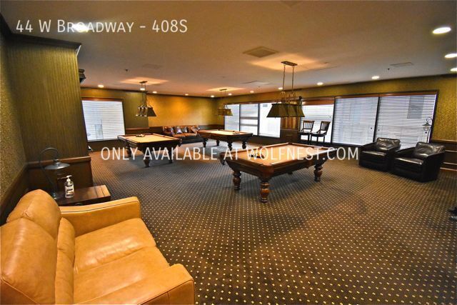 Luxurious 1 Bed Downtown Condo! No Deposit Option! property image