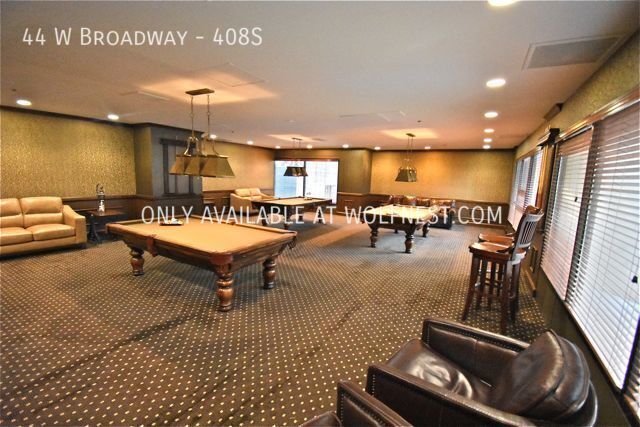 Luxurious 1 Bed Downtown Condo! No Deposit Option! property image