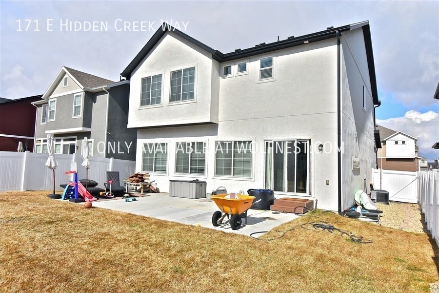 Stunning 4 Bed Saratoga Springs Home! No Deposit Option! property image