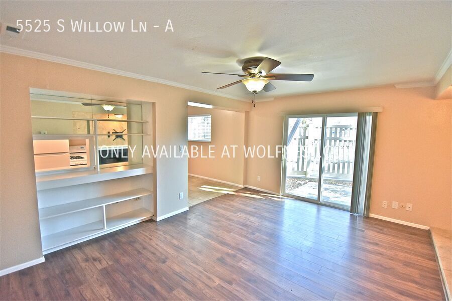 Gorgeous 2 Bedroom Murray Condo! property image