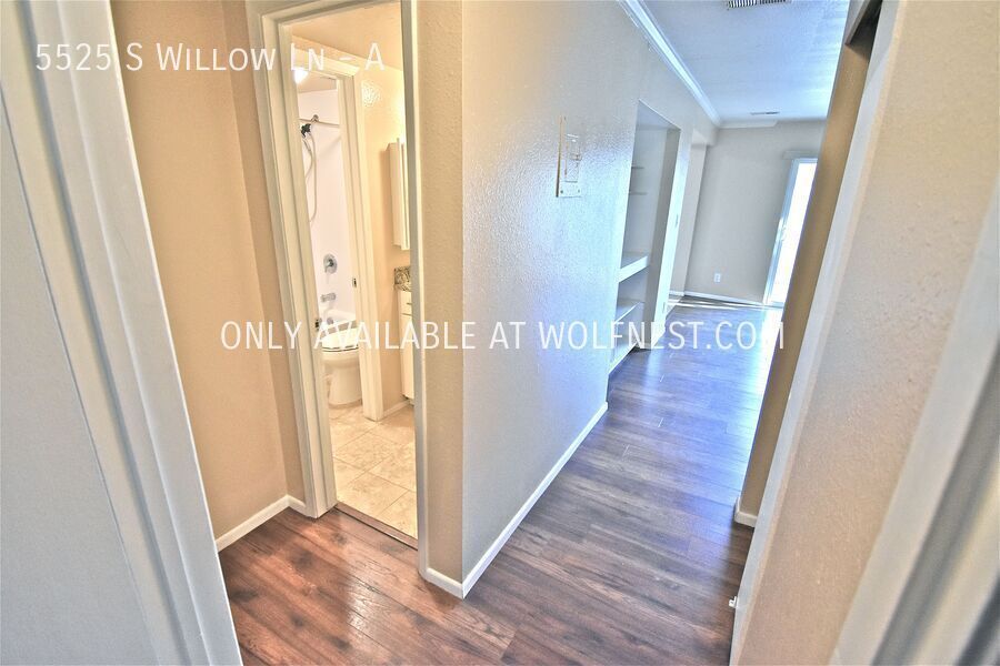 Gorgeous 2 Bedroom Murray Condo! property image