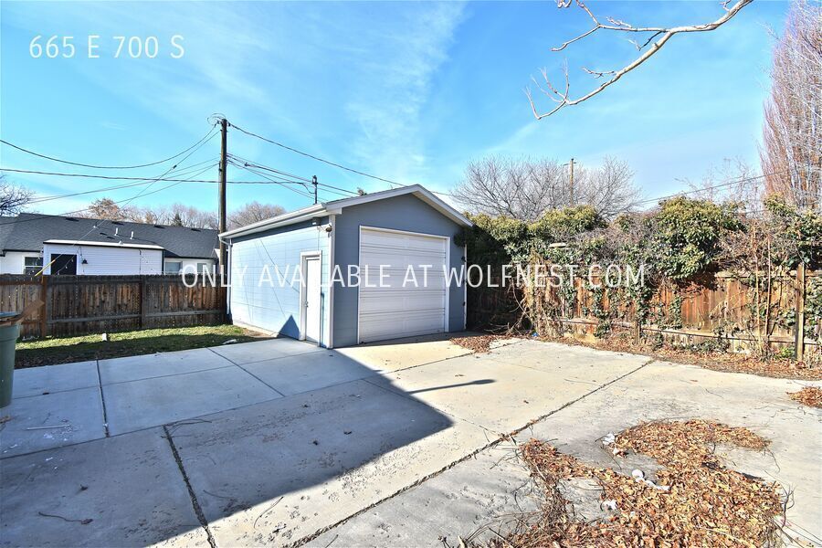 Newly Updated 2 Bed Downtown Salt Lake Home! No Deposit Option! property image