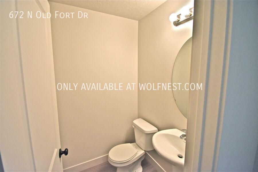 Spacious 5 Bed Spanish Fork Townhome! No Deposit Option! property image