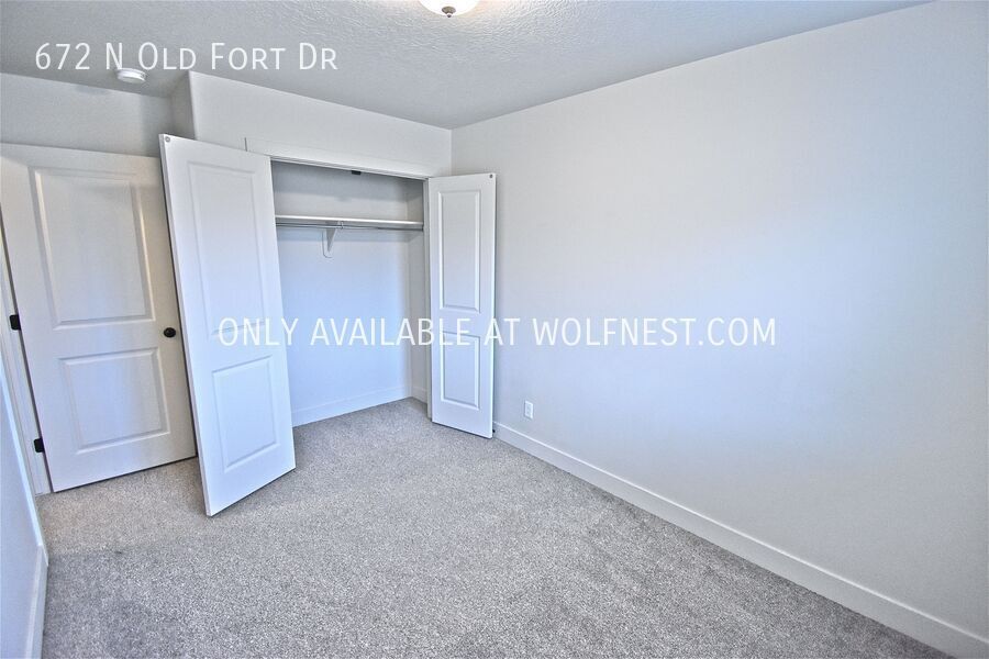 Spacious 5 Bed Spanish Fork Townhome! No Deposit Option! property image