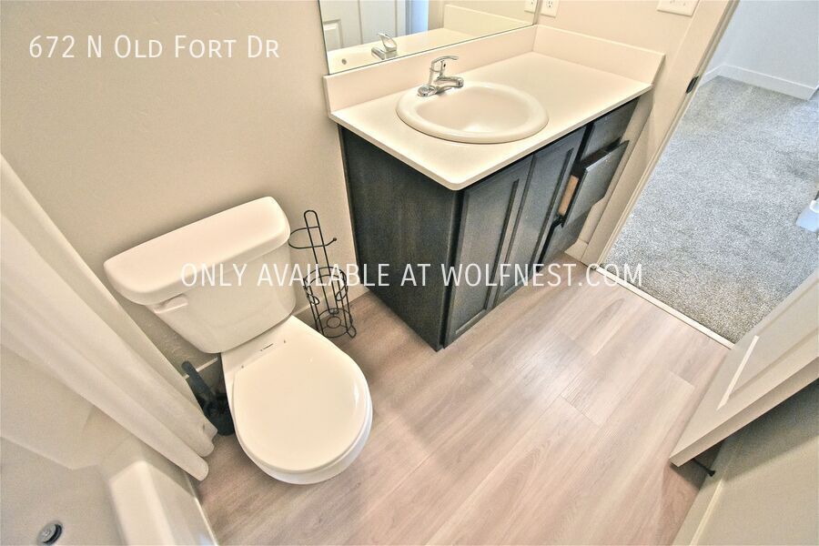 Spacious 5 Bed Spanish Fork Townhome! No Deposit Option! property image