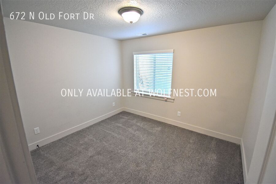Spacious 5 Bed Spanish Fork Townhome! No Deposit Option! property image