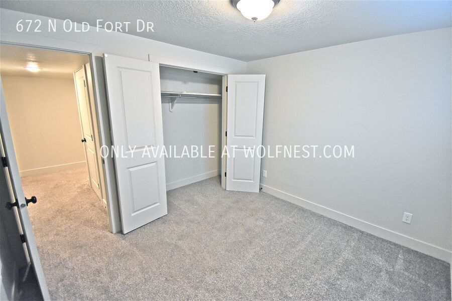 Spacious 5 Bed Spanish Fork Townhome! No Deposit Option! property image
