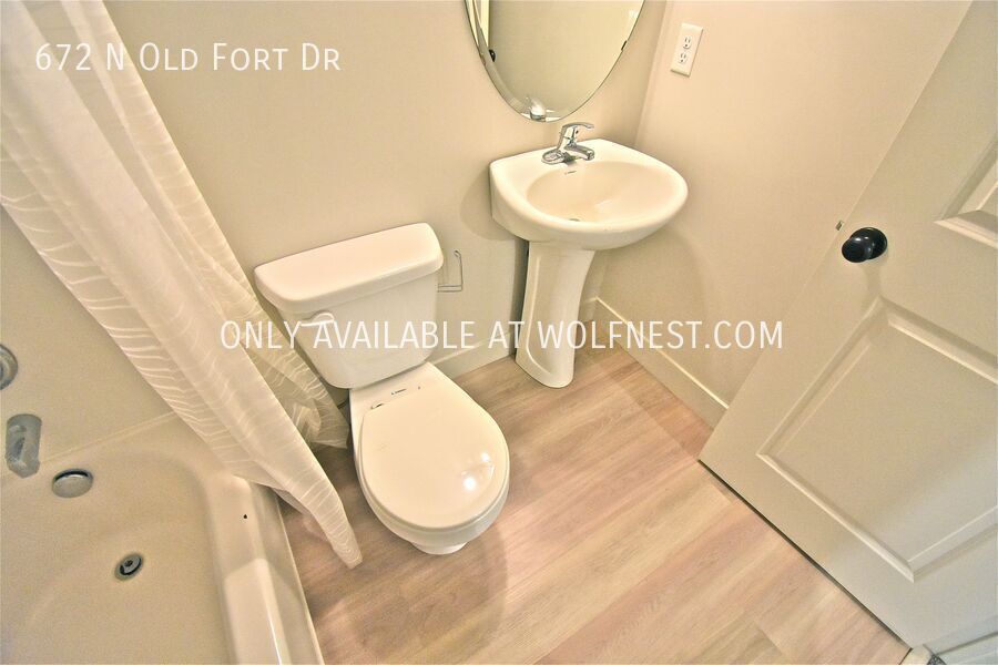 Spacious 5 Bed Spanish Fork Townhome! No Deposit Option! property image