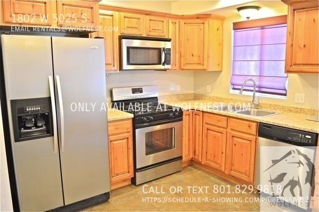 Stunning 3 Bed Roy Townhome! No Deposit Option! property image