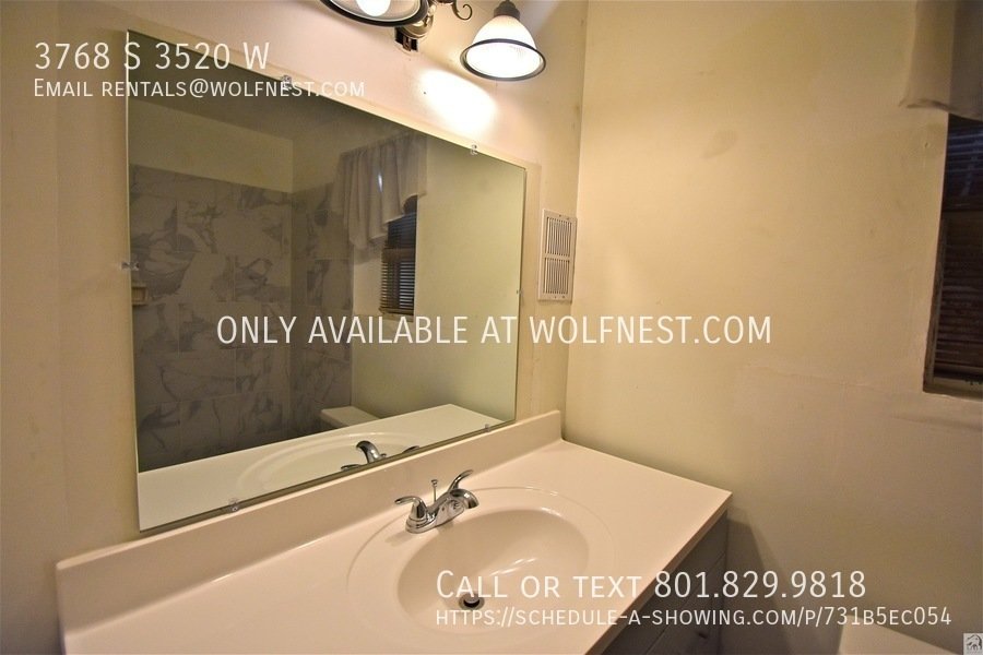 Lovely 3 Bed West Valley Townhome! No Deposit Option! property image