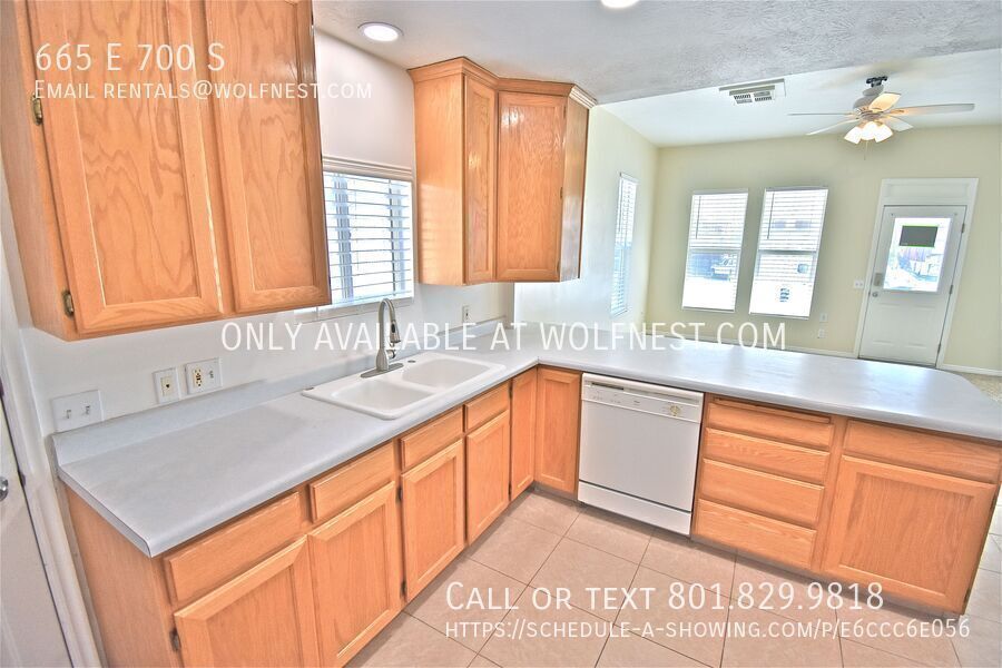 Newly Updated 2 Bed Downtown Salt Lake Home! No Deposit Option! property image